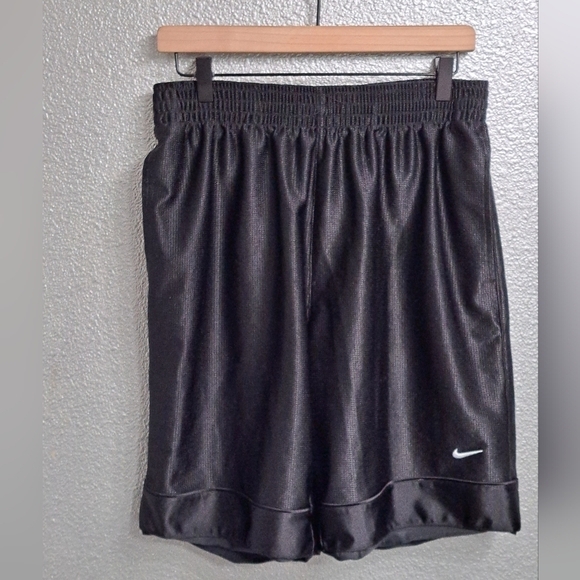 Nike Other - Nike Men's Black Athletic Textured Shorts Size M